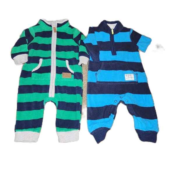 Carter's Other - 💙 3/$15 Set of 2 Boy's Carter's 3 Months Fleece Bodysuits